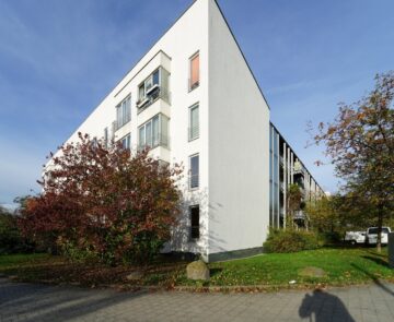 //  großzügige 2- Raum Wohnung ** TG-Stellplatz //, 04289 Leipzig, Etagenwohnung
