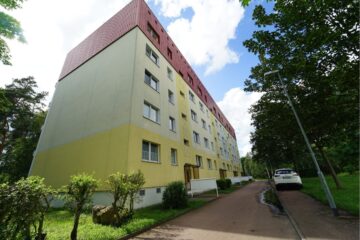 //  * Dachgeschosswohnung mit EBK, Balkon und Stellplatz * ab 01.02.26 //, 06862 Dessau-Roßlau, Dachgeschosswohnung