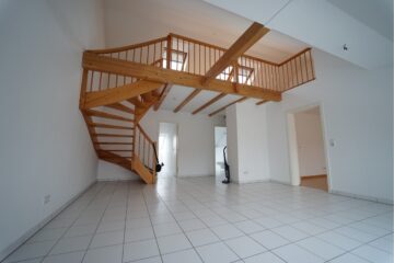 / 2 – Raum Dachgeschoss Wohnung mit Galerie und EBK / ab sofort, 04177 Leipzig, Dachgeschosswohnung