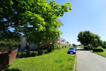* 2-Raum ETW mit EBK, Balkon und Stellplatz * vermietet, 06686 Lützen, Etagenwohnung