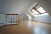 II 2 - Raum Dachgeschoss Wohnung mit Galerie und EBK - ab sofort II - Galerie
