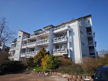 // helle 2-Raum Wohnung mit Balkon und TG-Stellplatz * ab sofort //, 04178 Leipzig, Etagenwohnung