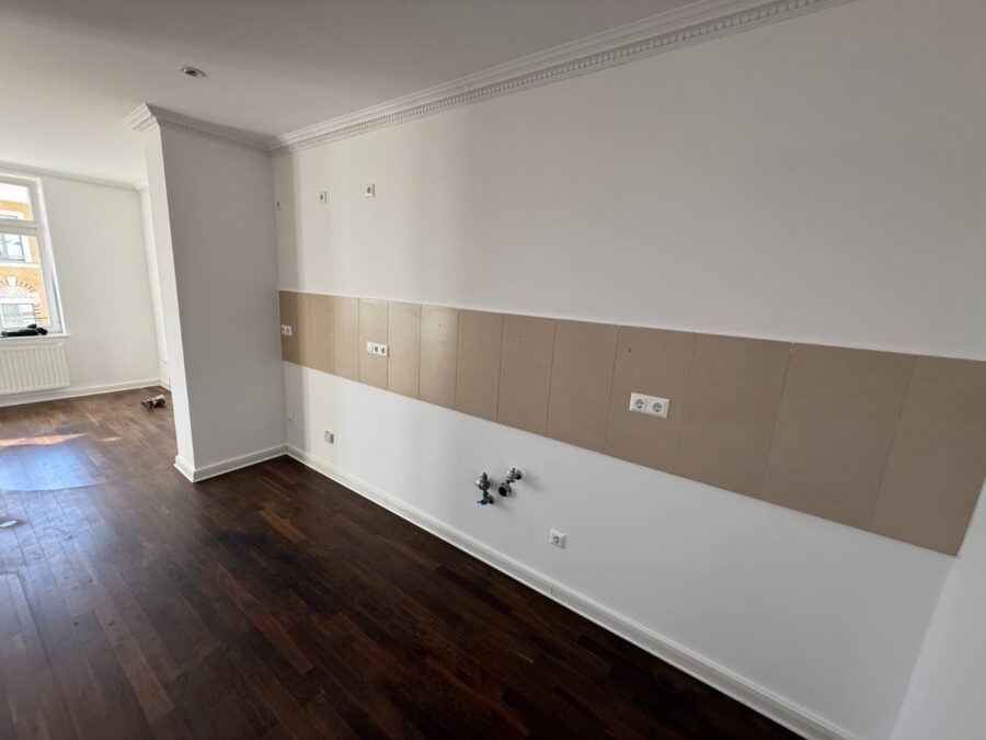 // 2-Raum Wohnung mit Balkon in Schleußig // frei ab 01.06.2026 - Photo 2