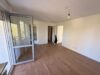 Käuferprovisionsfrei // 2-Raum ETW mit EBK, Balkon und TG-Stellplatz // - Wohnzimmer