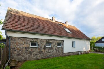 / sanierungsbedürftiges EFH auf großem Grund in beliebter Lage /, 04159 Leipzig, Einfamilienhaus