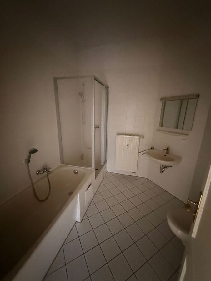 II 2- Raum Wohnung mit EBK und zwei Balkonen * frei ab sofort II - Foto 3