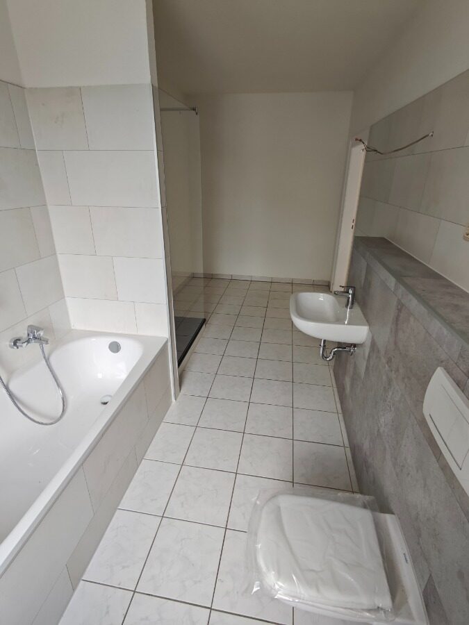 * EBK möglich * frisch renovierte 2-Raum Wohnung in guter Lage * - Photo 4