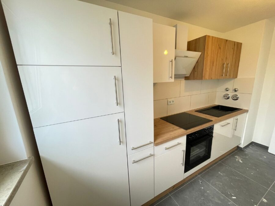 * EBK möglich * frisch renovierte 2-Raum Wohnung in guter Lage * - Photo 2