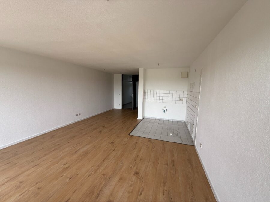 // helle 2-Raum Wohnung mit Balkon und TG-Stellplatz * ab sofort // - Photo 3