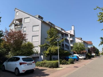 // helle 2-Raum Wohnung mit Balkon und TG-Stellplatz * ab sofort //, 04178 Leipzig, Etagenwohnung