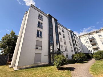 2- Raum Wohnung mit kleiner Terrasse *  sofort frei!, 04249 Leipzig, Erdgeschosswohnung