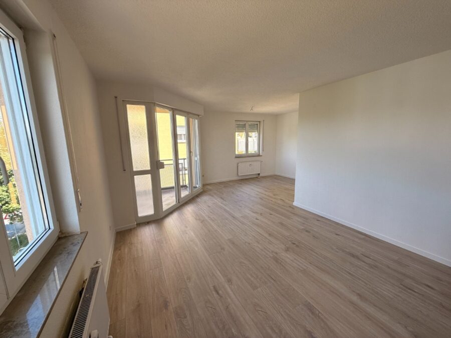 / 2-Raum Wohnung mit Balkon und TG-Stellplatz / ab 01.08.26 - Photo 1